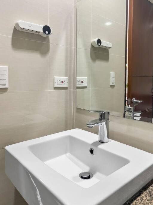 One Uptown Residences Bgc Taguig Buitenkant foto