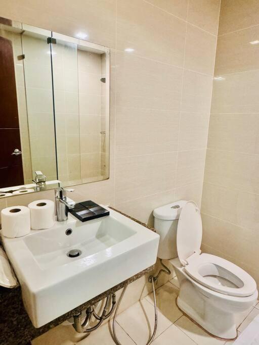 One Uptown Residences Bgc Taguig Buitenkant foto