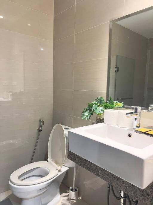 One Uptown Residences Bgc Taguig Buitenkant foto